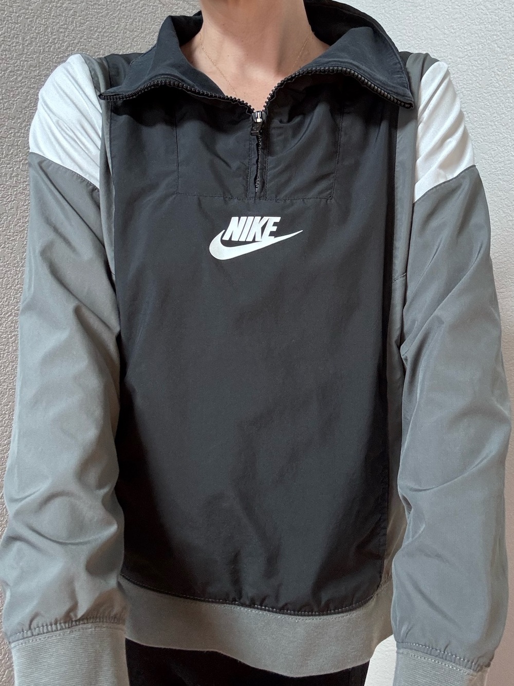 Nike Retro Windbreaker Quarter Zip Jacket Women’s XS Black Grey